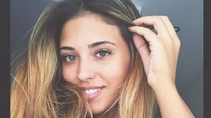 Ce aparitie! Antonia, prima fotografie in costum de baie dupa ce si-a pus silicoane