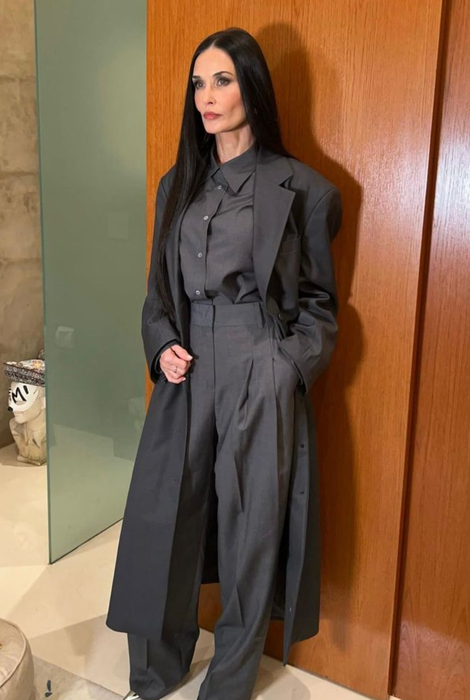 Demi Moore, apariție incendiară la evenimentul Dolce&Gabanna din Milano. La 61 de ani, actrița a tras toate privirile într-o rochie complet transparentă