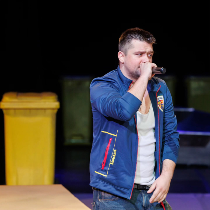 Marian Olteanu îi calcă pe urme lui Mihai Trăistariu. Actorul s-a combinat cu Lolita Cercel, artista generată cu AI: „Fizic e top”