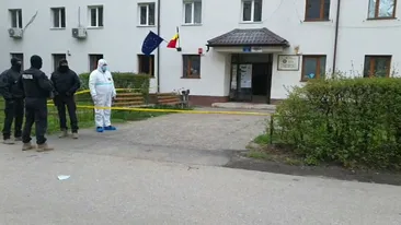 Scene de film de groază în Dâmbovița. O femeie a fost înjunghiată mortal, un bărbat se află în stare gravă