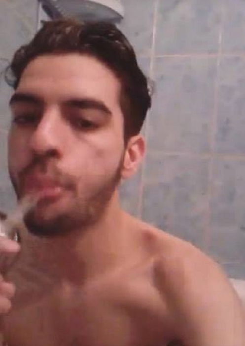 David Puşcaş a stropit cu apă în baie