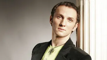 Mihai Traistariu continua razboiul! Nu trebuia sa vorbesc cu Maria Ciobanu ca sa-i cant piesa. Artista ii raspunde: Sa o cante ca Maria Lataretu, nu ca mine