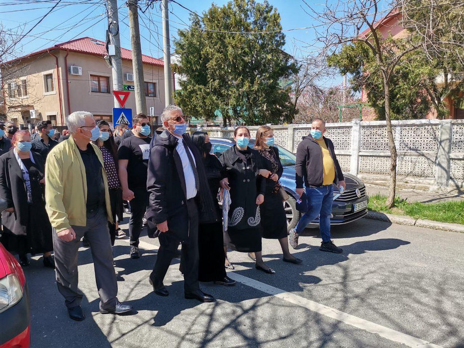 Imagine de la înmormântarea lui Gabi Luncă ( foto CANCAN)