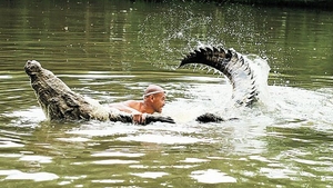 Se ia la tranta cu un crocodil de 450 de kilograme