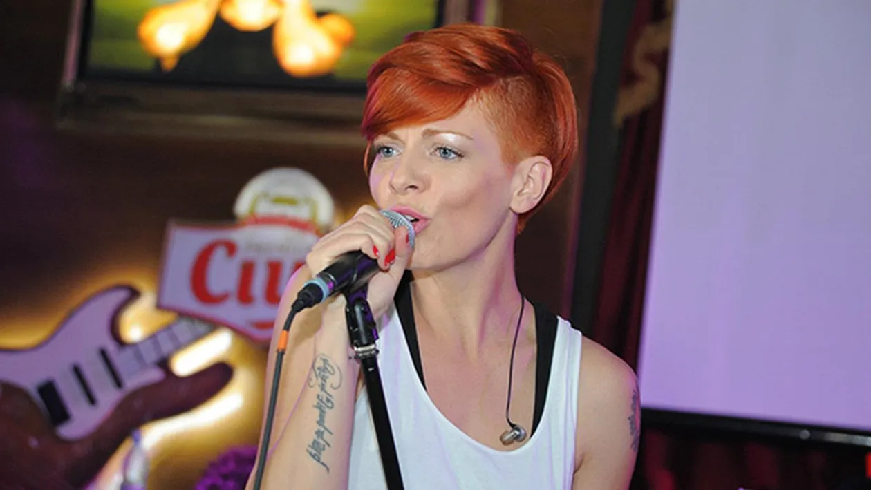 Dana Nalbaru si-a schimbat look-ul. Cum arata acum cantareata: Jos palaria