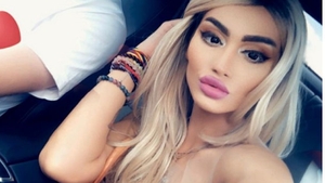 Margherita din Clejani s-a lăsat de muzică, dar a dat lovitura în afaceri, după ce s-a apucat de design vestimentar! Cu cât vinde o rochie de ocazie