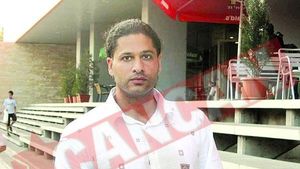 Consiliera de la Educatie s-a impacat cu amantul santajist