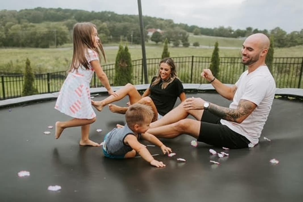 Divorț de amploare în showbiz-ul internațional! Jana Kramer și Mike Caussin și-au spus adio. Artista a fost înșelată