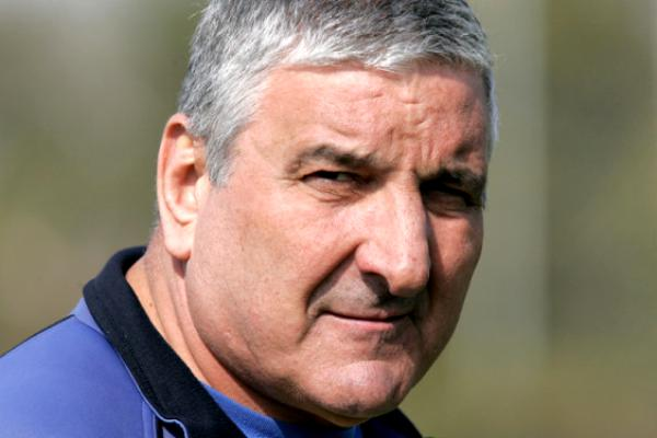 Rică Răducanu, internat la spital! “Durerile sunt crunte!”
