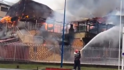 Incendiu violent în Focşani! Se ia în calcul evacuarea locuitorilor din blocurile din apropiere