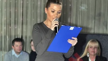 Gina Pistol, eclipsata de boboace