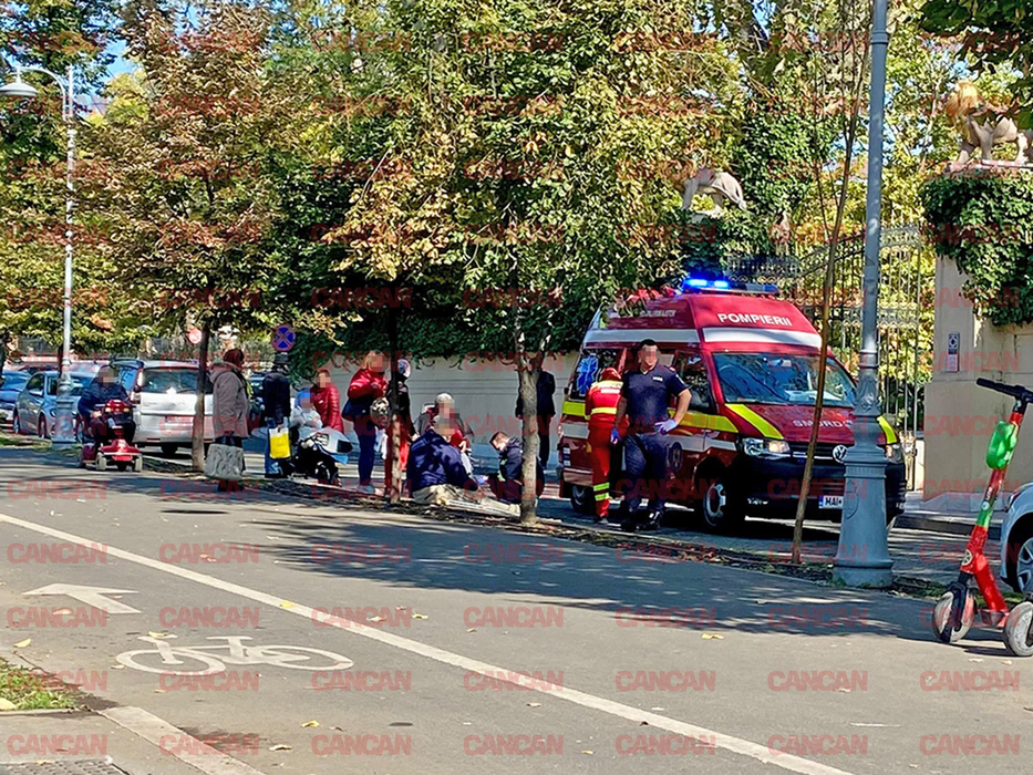 În fața proprietății patronului FCSB se străng cetățeni, zilnic / sursă: CANCAN.RO