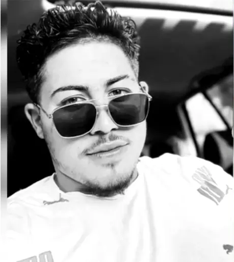 El este tânărul care a murit strivit de un acoperiș în Argeș, în timp ce încerca să se adăpostească de furtună. Octavian avea doar 18 ani