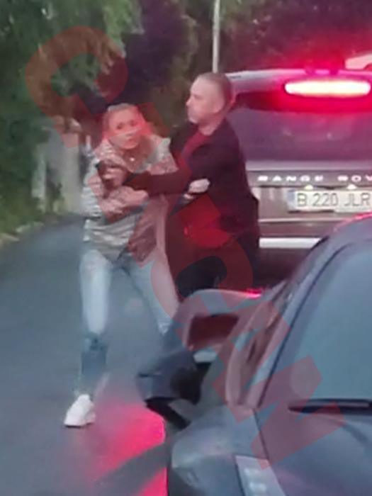Reghe încearcă să o țină pe Ana / (Sursa: CANCAN.RO)