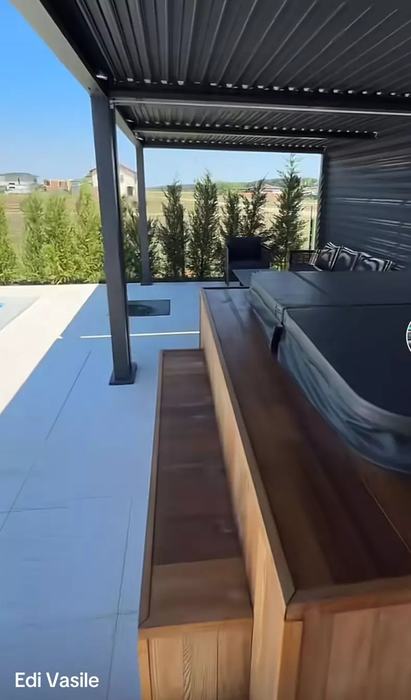 Cum arată vila lui Marcel de la Insula Iubirii. Casa are piscină, saună și o curte imensă: ”Aici e un view superb ca sa vezi ”sumpsetul””