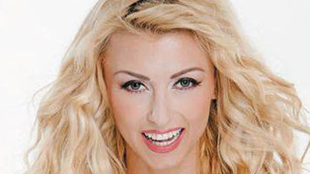 Andreea Balan si-a vizitat rudele din Vrancea! Cu cine crezi ca s-a distrat vedeta la tara?