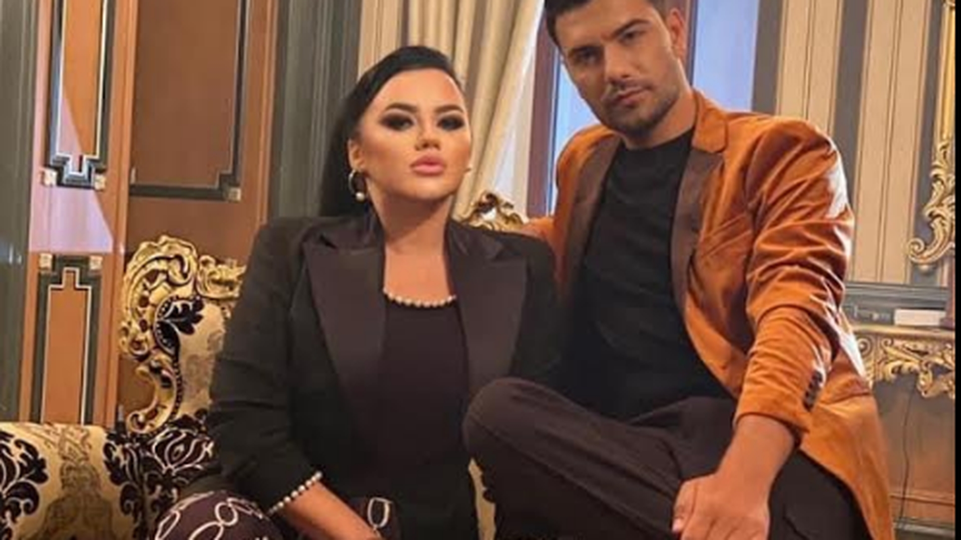 Carmen de la Sălciua a făcut anunțul, alături de Karym: “Minim doi!” Imaginile sunt de senzație