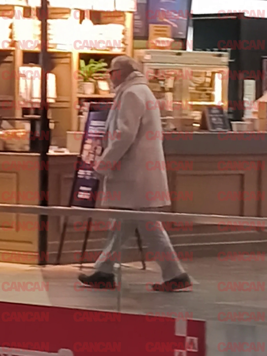 Ilie Năstase a dat peste cap tot mall-ul la 79 de ani. Haterii vor spune că e AI