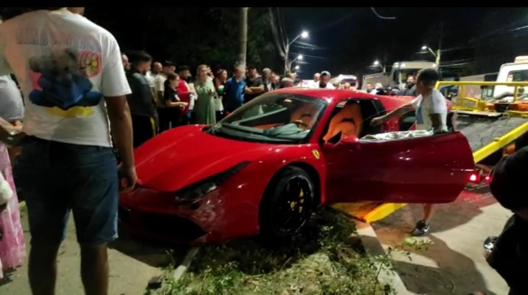 Fratele lui Tzancă Uraganu, implicat într-un accident grav. Miraj Tzunami a făcut praf bolidul de sute de mii