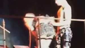 VIDEO Lady GaGa i-a oripilat pe fani! A vomitat pe scena in ultimul hal!