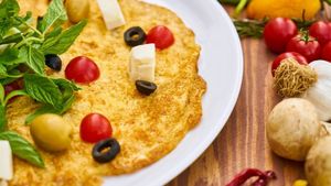 Rămâi mască! Care a fost răspunsul unui proprietar de restaurant din Mamaia la întrebarea „De ce omnleta costă 35 de lei?”