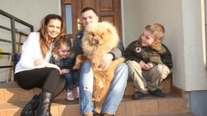 Ce face Leonard Doroftei la cafenea. A cumparat un croissant pentru....