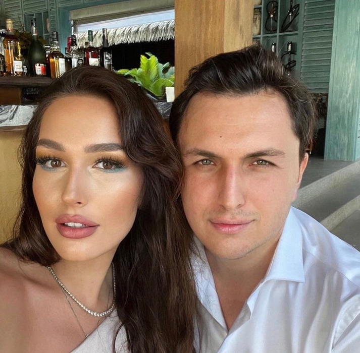 Irina Cristescu și Alexandru Mănăilă, în vacanță în Maldive (Foto: Instagram)