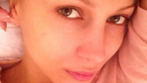 Vestea trista pe care au primit-o astazi fanii Lorei. "Trebuie sa ma operez". Cantareata a facut o biopsie in Turcia