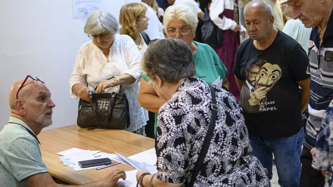 Greșeala care îi lasă pe pensionari fără pensie. Cum își pot pierde acest drept