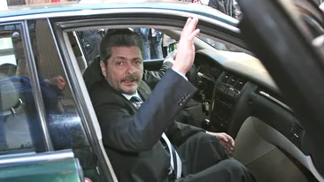 Strigator la cer! Cat i-a dat Sorin Ovidiu Vantu unui cerşetor! Replica e de-a dreptul halucinanta!