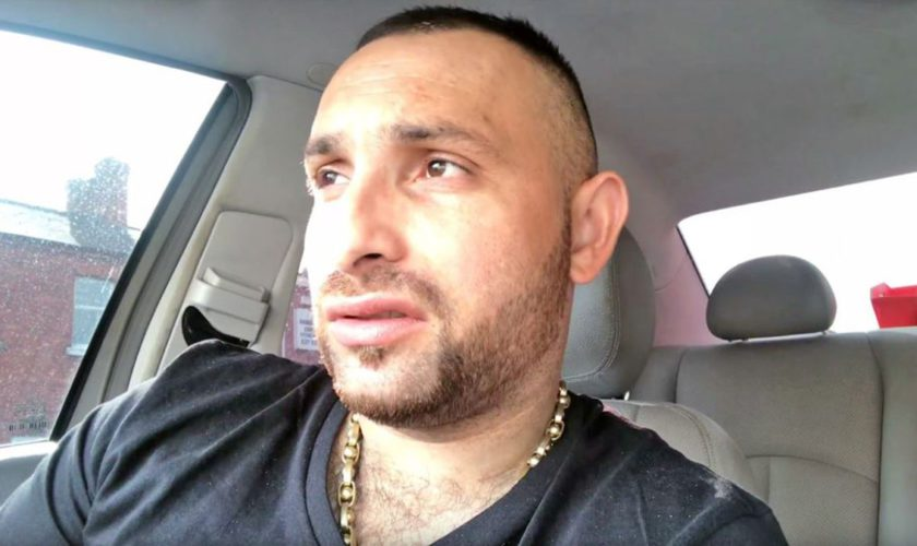 Interlopul care și-a incendiat Mercedesul a ieșit din închisoare, dar Nelson Mondialu vrea să-l trimită iar după gratii!