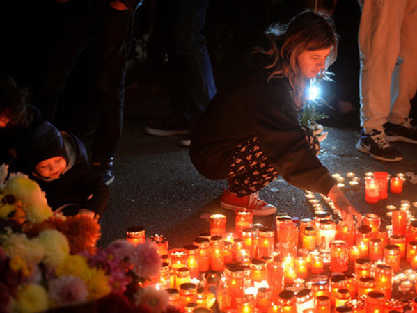 În tragedia de la Colectiv au murit 64 de oameni