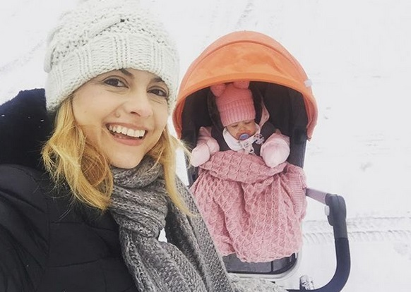 Ana Georgia a rostit primul cuvânt. Simona Gherghe a filmat tot. Ce a spus micuța