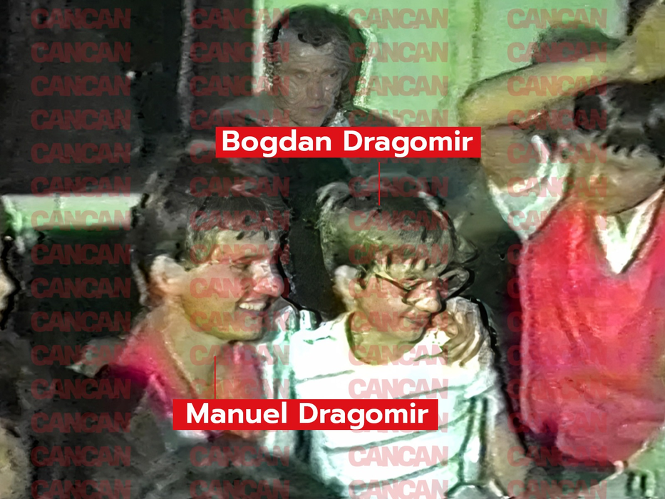 Manuel, cu zâmbetul pe buze, alături de fratele său