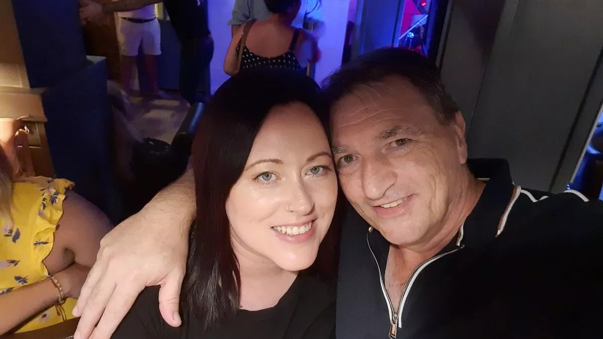 Contează sau nu vârsta într-o relație? Danielle a spart barierele societății și a făcut pasul cel mare alături de iubitul ei, mai mare cu 22 de ani