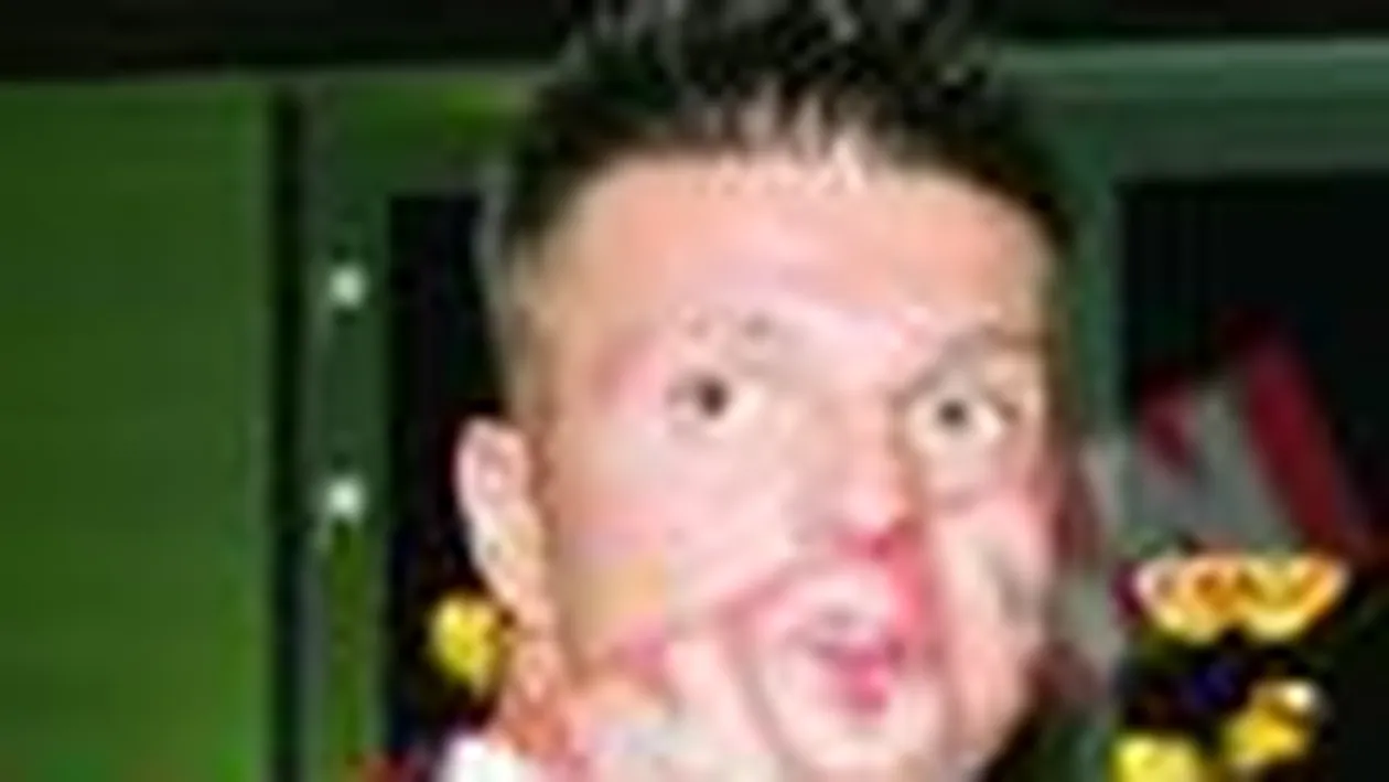 Miss Playboy si iubitul ei au baut de 3.500 euro de Revelion