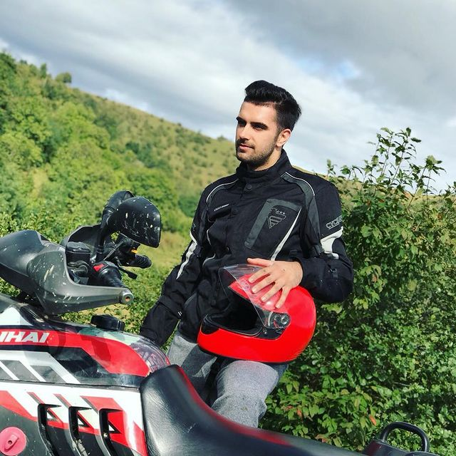 Alex Leonte și Theo Rose s-au despărțit după cinci ani de relație / (Sursa: Instagram)