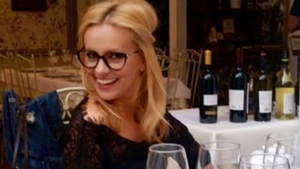 NIMENI nu stia asta despre EA! Ce face Simona Gherghe noapte de noapte!