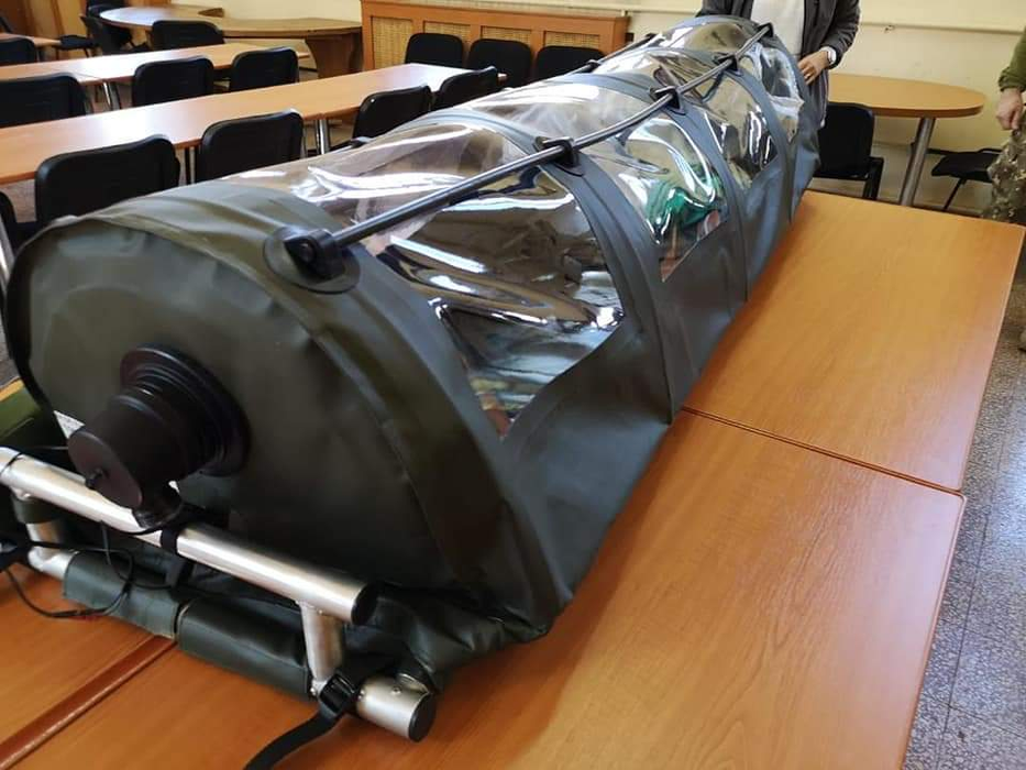 Cercetătorii militari au realizat, într-un timp record, un Sistem de evacuare a personalului contaminat cu agenți biologici – BIOEVAC (tip izoletă)