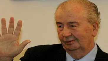 Inainte sa moara i-a promis ASTA lui Mircea Sandu! S-a stins omul lui Blatter, cel mai longeviv sef de federatie din lume