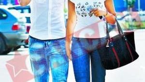 Radu i-a dat papucii logodnicei posesive