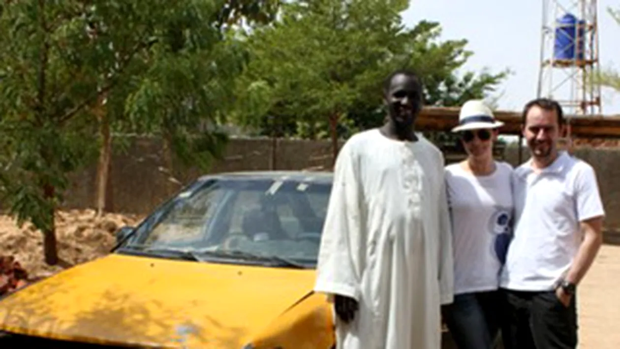 Andreea Marin, transportata cu o rabla prin Africa: Mergea la fel de bine ca o caruta