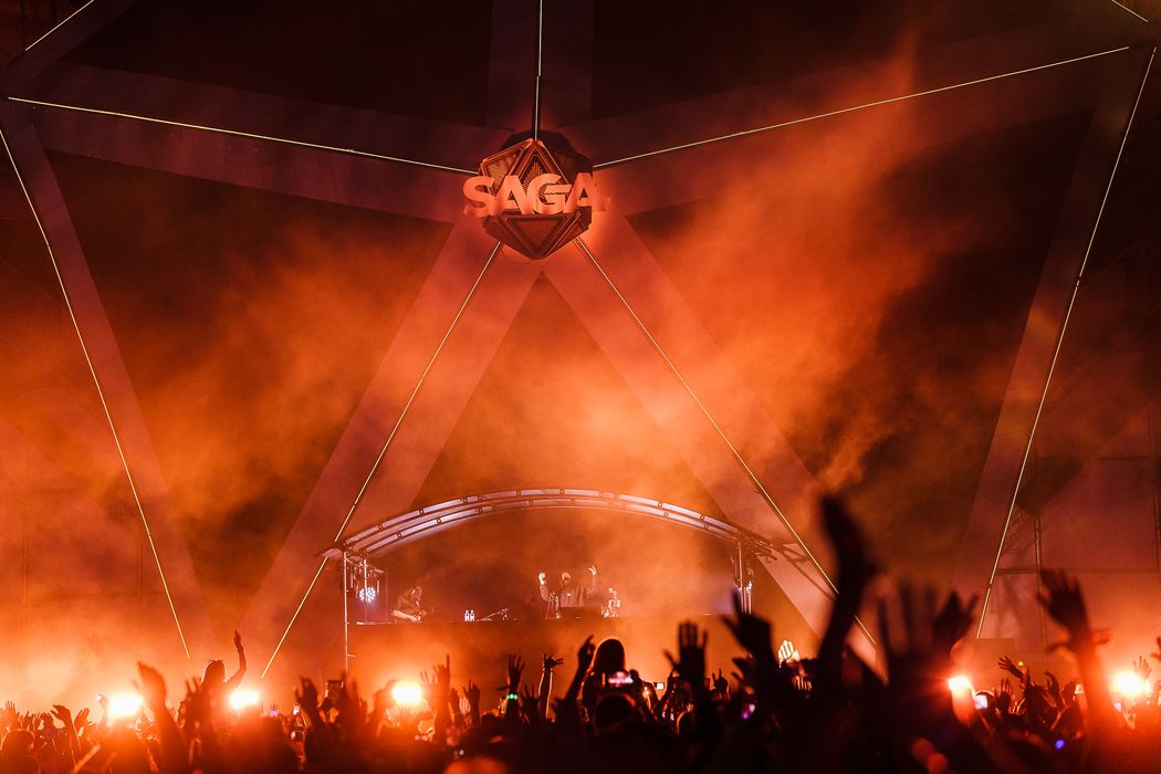 Alan Walker va susține cel mai exclusivist DJ-set în Rave Plane la SAGA Festival 2023