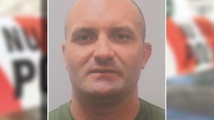 Elevă de 18 ani, ucisă la ferma la care făcea practică în Bihor. El este principalul suspect: cine îl vede, să sune imediat la 112!