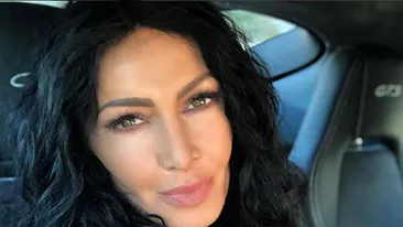 Imaginea care a înnebunit internetul. Cum s-a pozat Mihaela Rădulescu. A îmbrăcat un body sexy și... “Mișcă-ți fundul!”