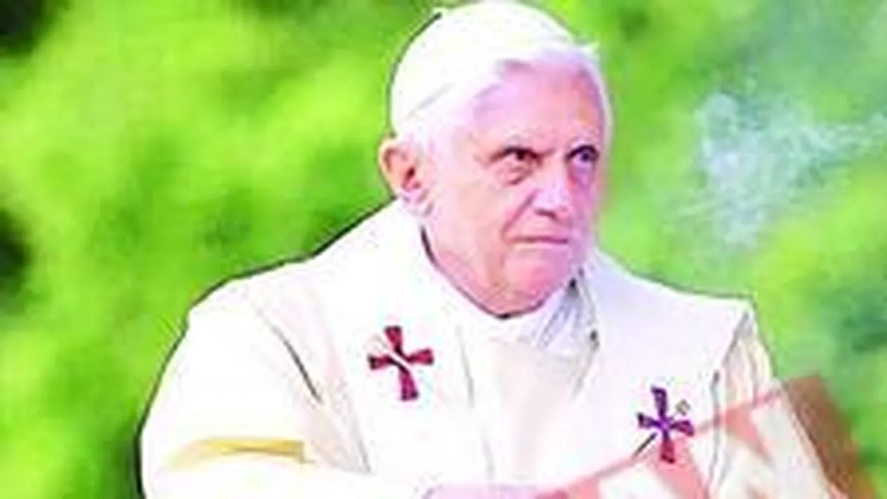 Papa Benedict XVI si-a cumparat echipa de fotbal