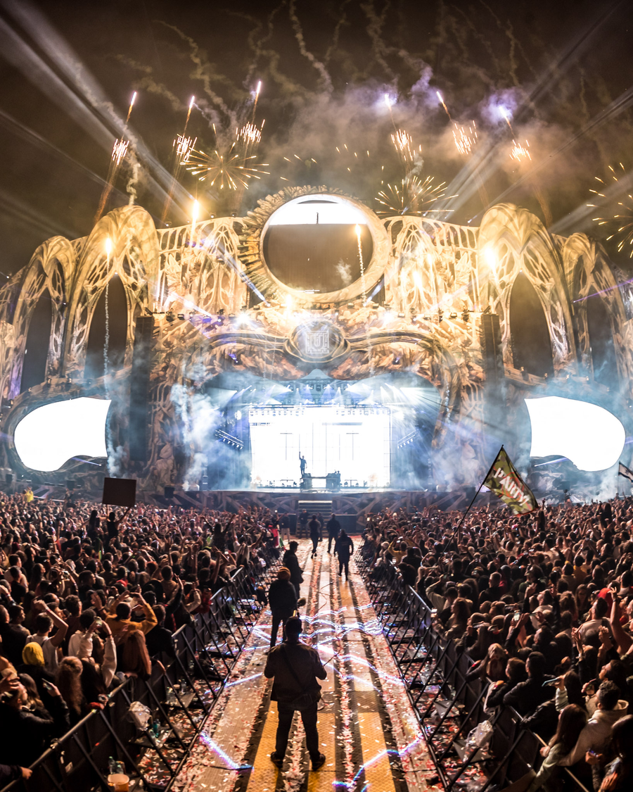 Prețurile fabuloase cerute pentru chiliile la UNTOLD 2022. De necrezut cât plătesc festivalierii pentru patru nopți de cazare