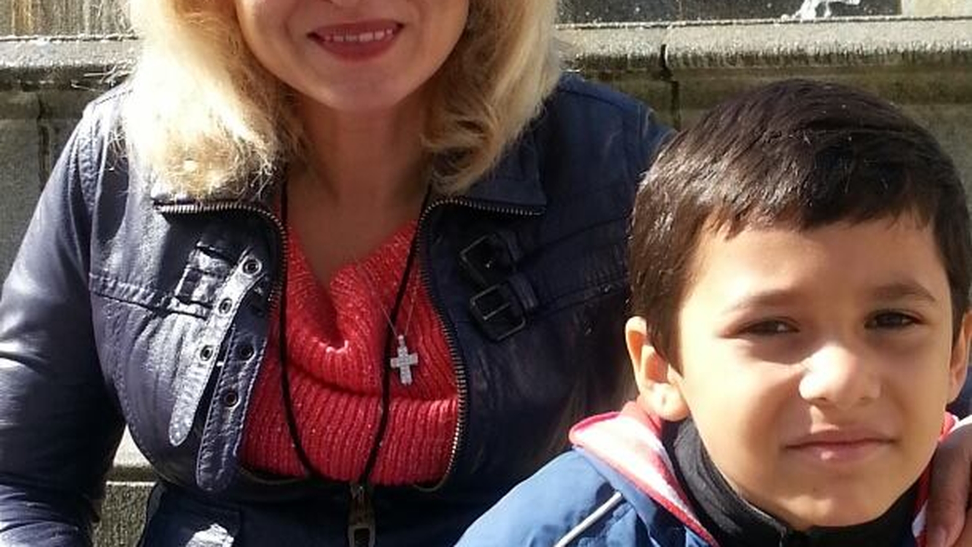Nu le-ai dori nici dusmanilor soarta ei! O cantareata de muzica usoara a nascut trei baieti si toti au murit la nastere!