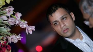 ”Fratele” lui Lexy a închiriat un palat cât o piramidă ca să-şi însoare nepotul. Super-imagini cu milionarii României de la cea mai luxoasă nuntă văzută vreodată!