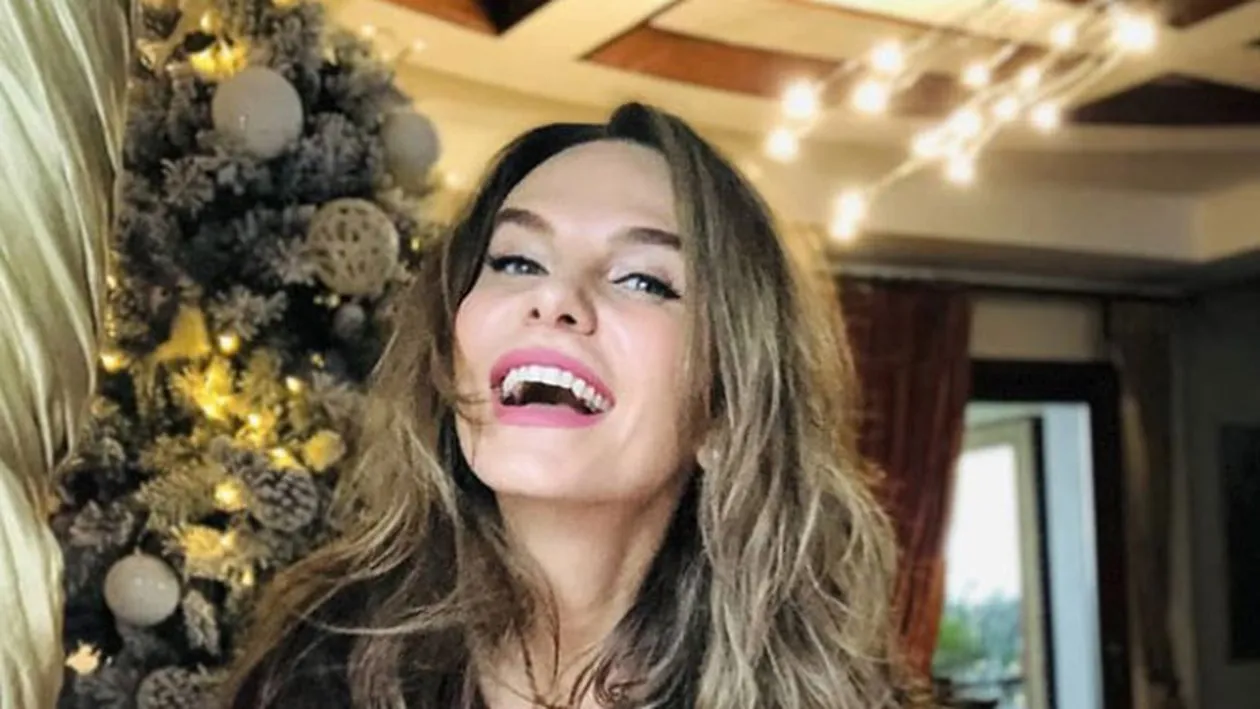 Vulgaritate maximă! Anna Lesko s-a pozat dezbrăcată, fără lenjerie intimă